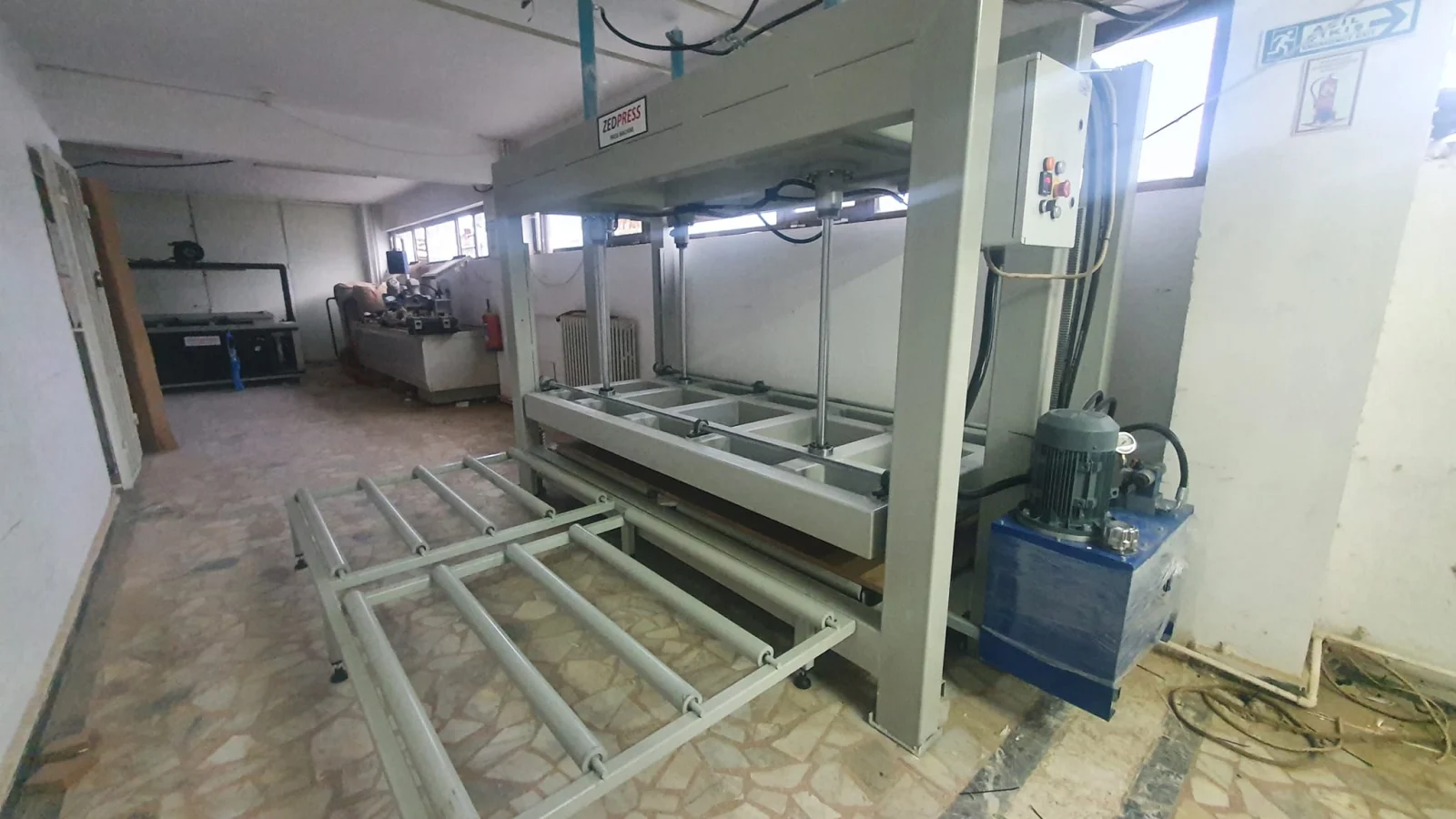120×250 cm hidrolik soğuk press.  (Hydraulic  cold press machine)